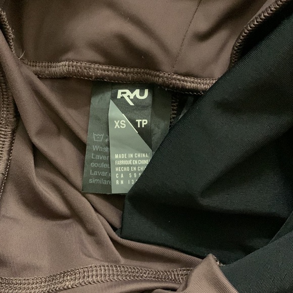 RYU Cardio Capri with pockets in the waistband - Picture 6 of 6